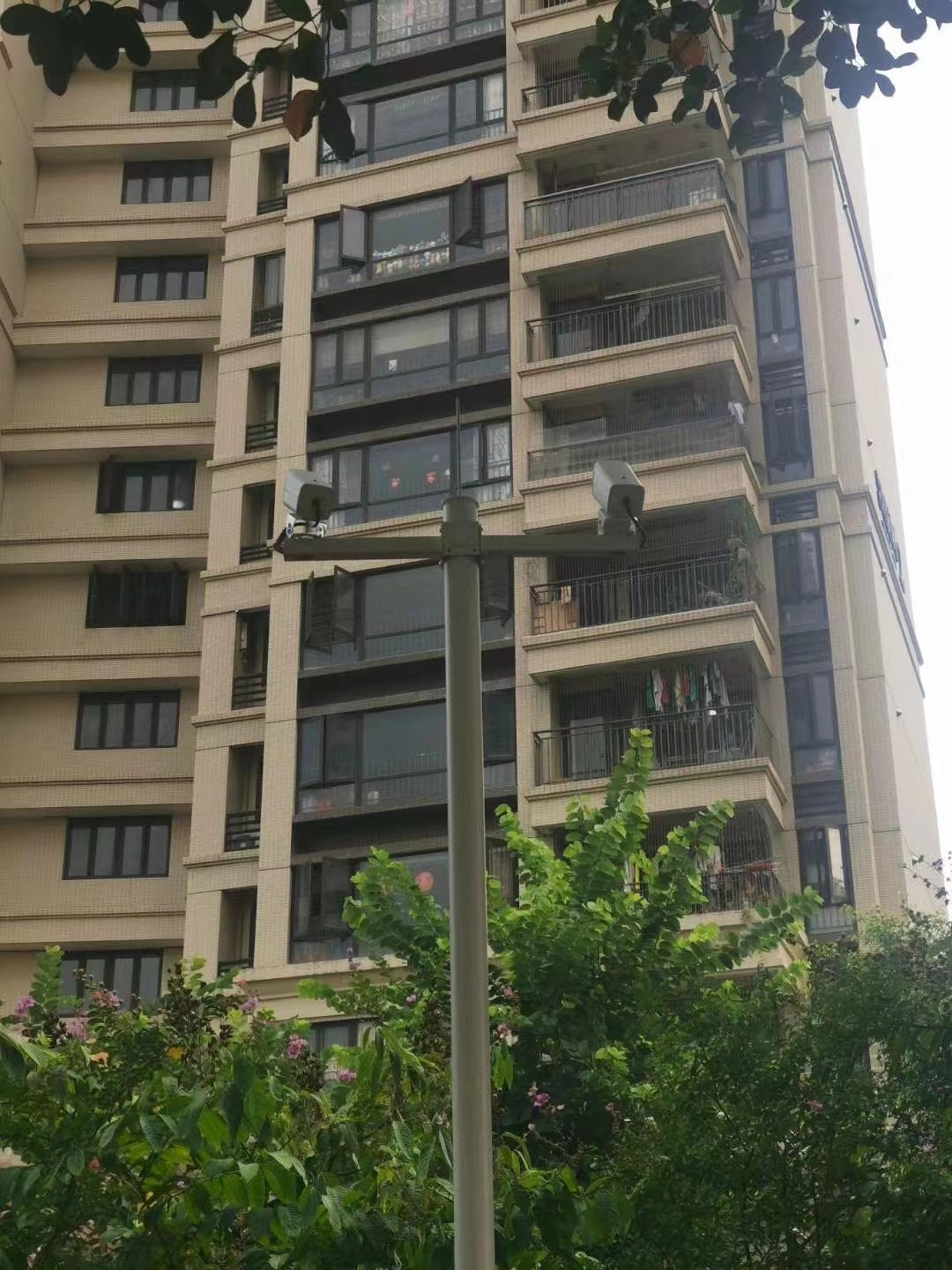 高空抛物摄像头安装现场施工图